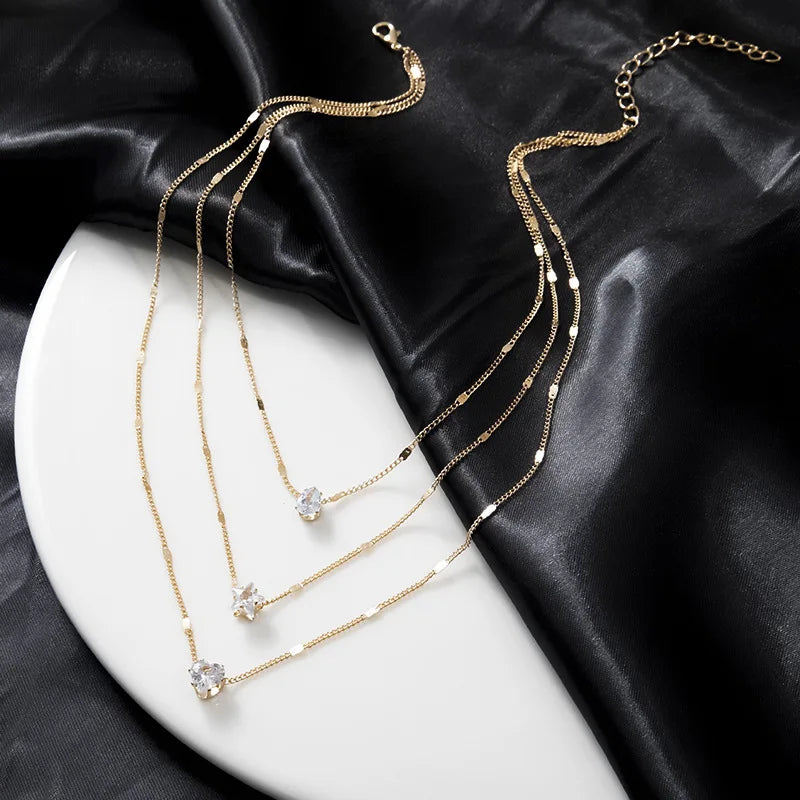 Ensemble de Colliers à Pendentifs en Cristal Zircon