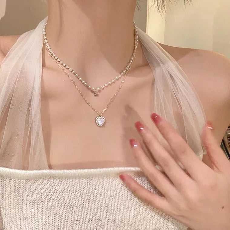 Ensemble de Colliers à Pendentifs en Cristal Zircon