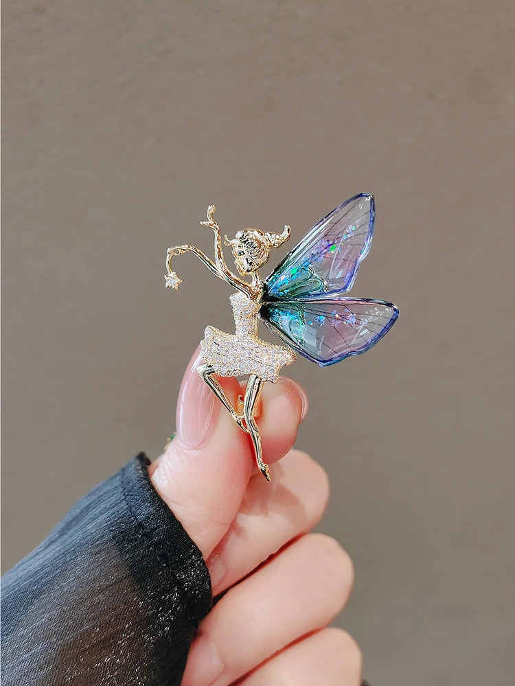 Broche de Luxe en Cristal et Perles Flocon de Neige
