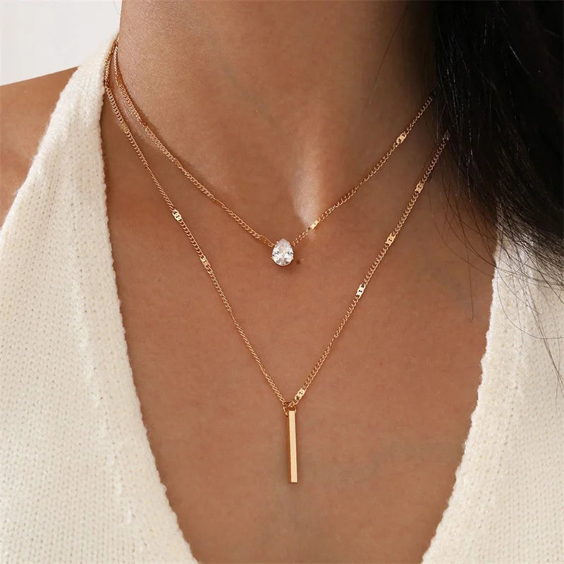 Ensemble de Colliers à Pendentifs en Cristal Zircon