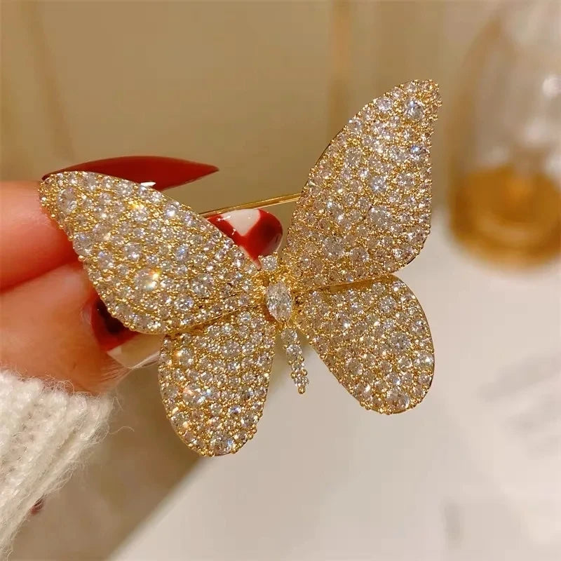 Broche de Luxe en Cristal et Perles Flocon de Neige