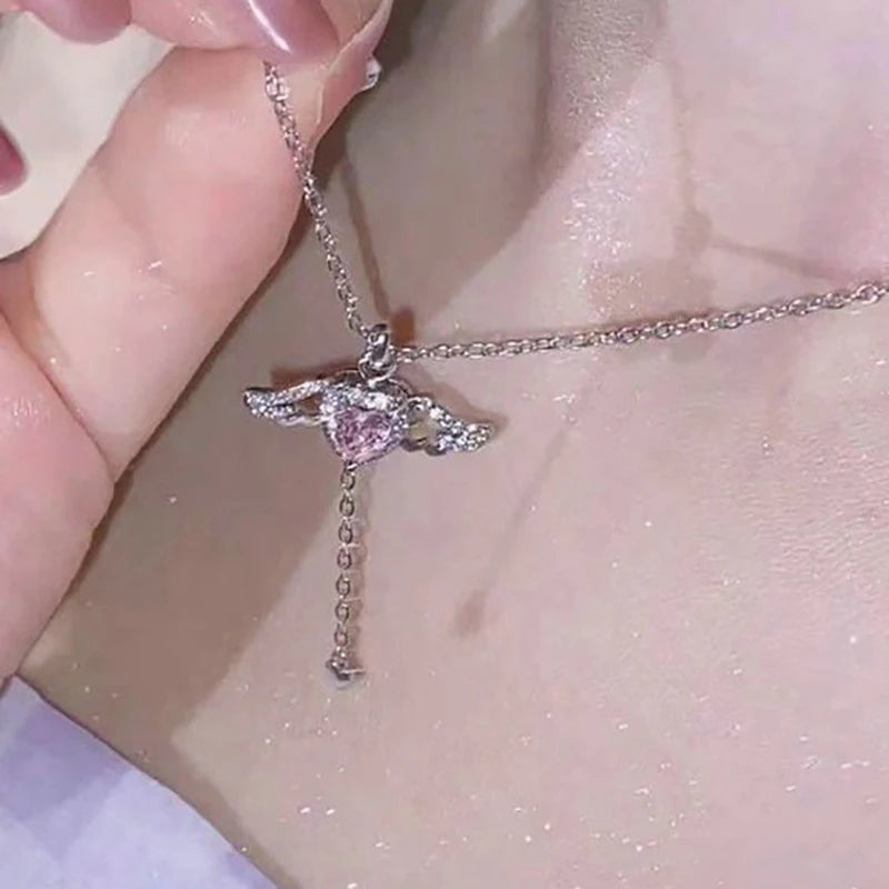 Collier avec Pendentif Cerise en Or Rouge