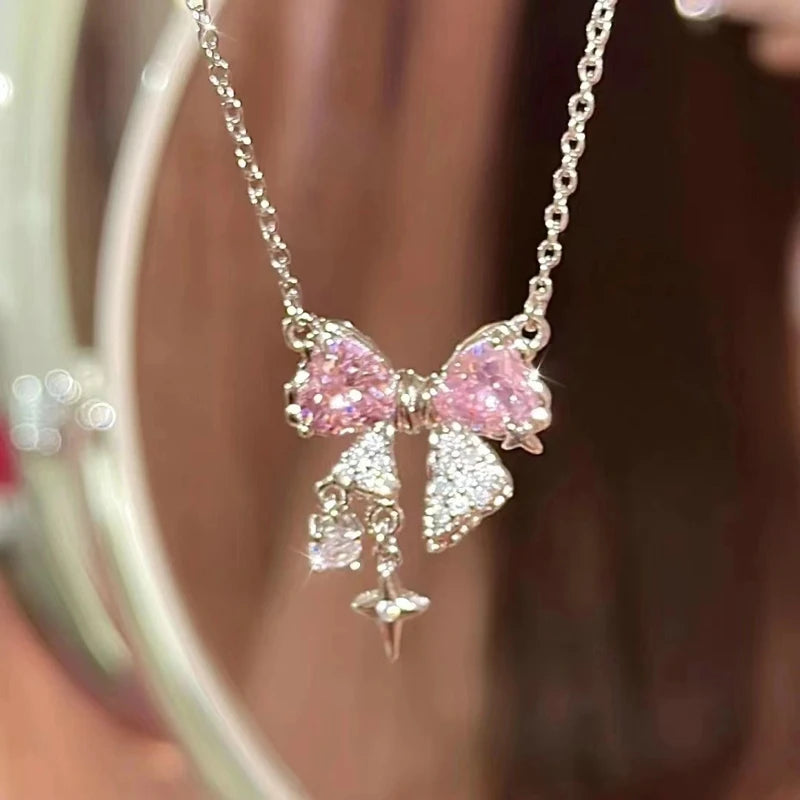 Collier avec Pendentif Cerise en Or Rouge
