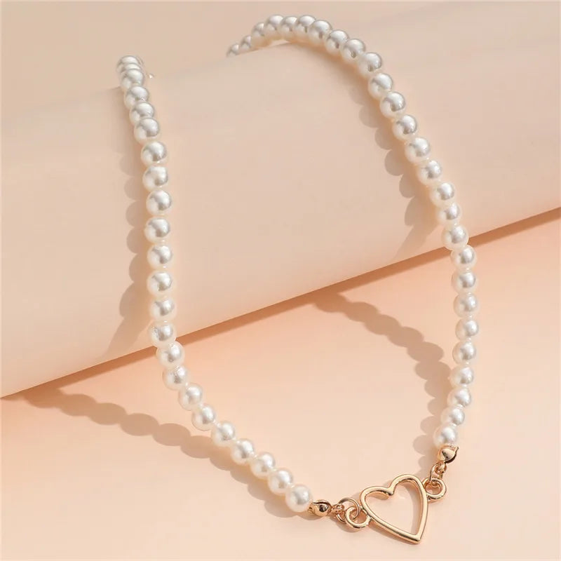 Collier Ras-du-Cou Cœur d'Amour en Perles