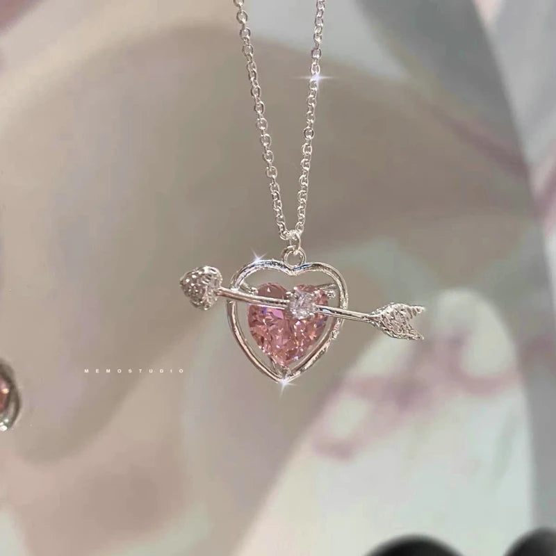 Collier avec Pendentif Cerise en Or Rouge