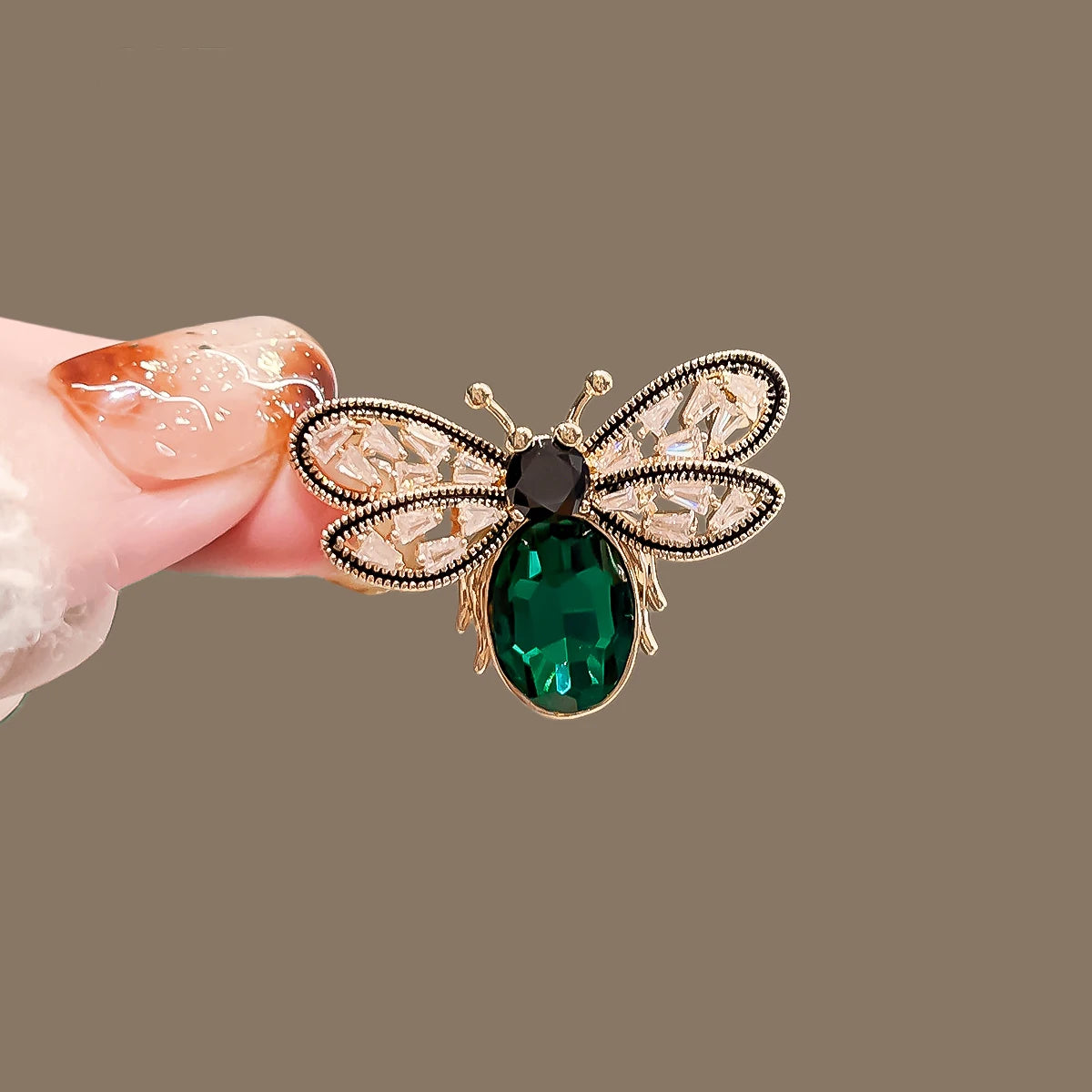 Broche de Luxe en Cristal et Perles Flocon de Neige