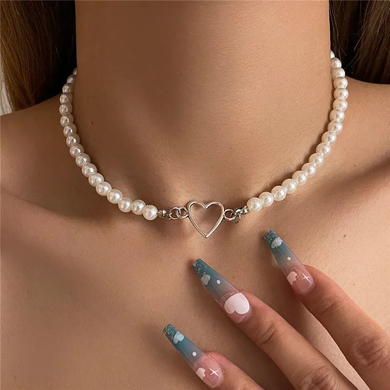 Collier Ras-du-Cou Cœur d'Amour en Perles