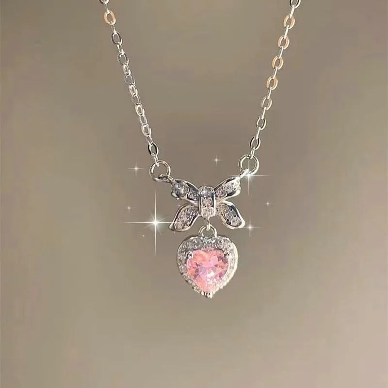 Collier avec Pendentif Cerise en Or Rouge